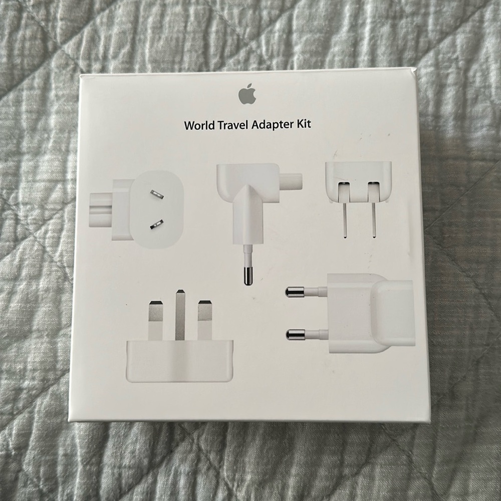 Apple World Travel Adapter Kit